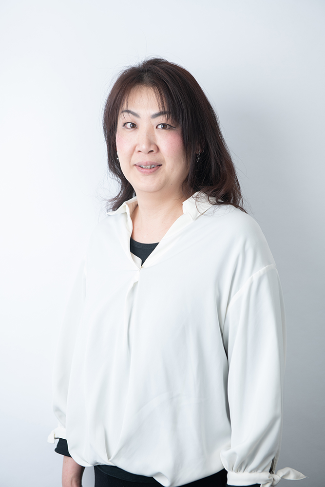 川村 真美